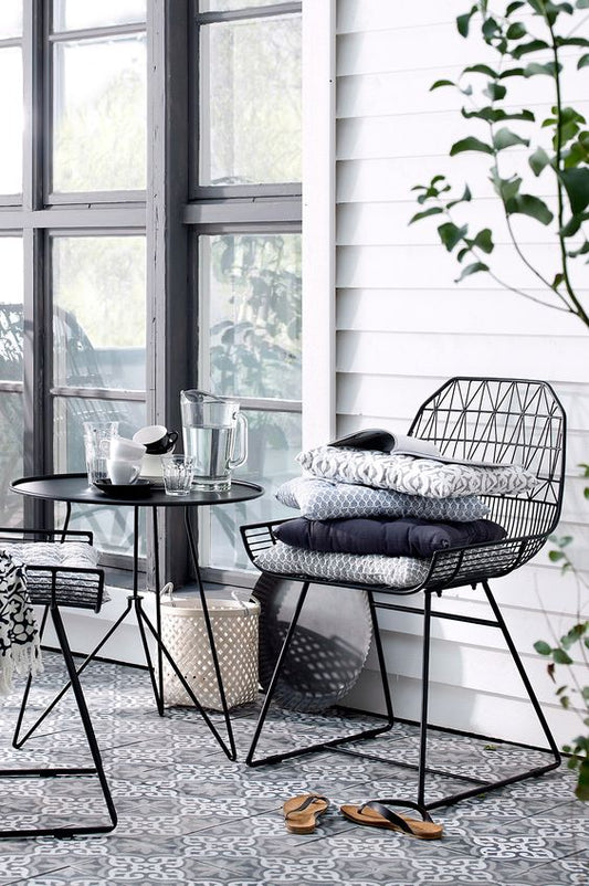Elegant Metal Patio Dining Chairs - Durable Outdoor Seating for Your Backyard