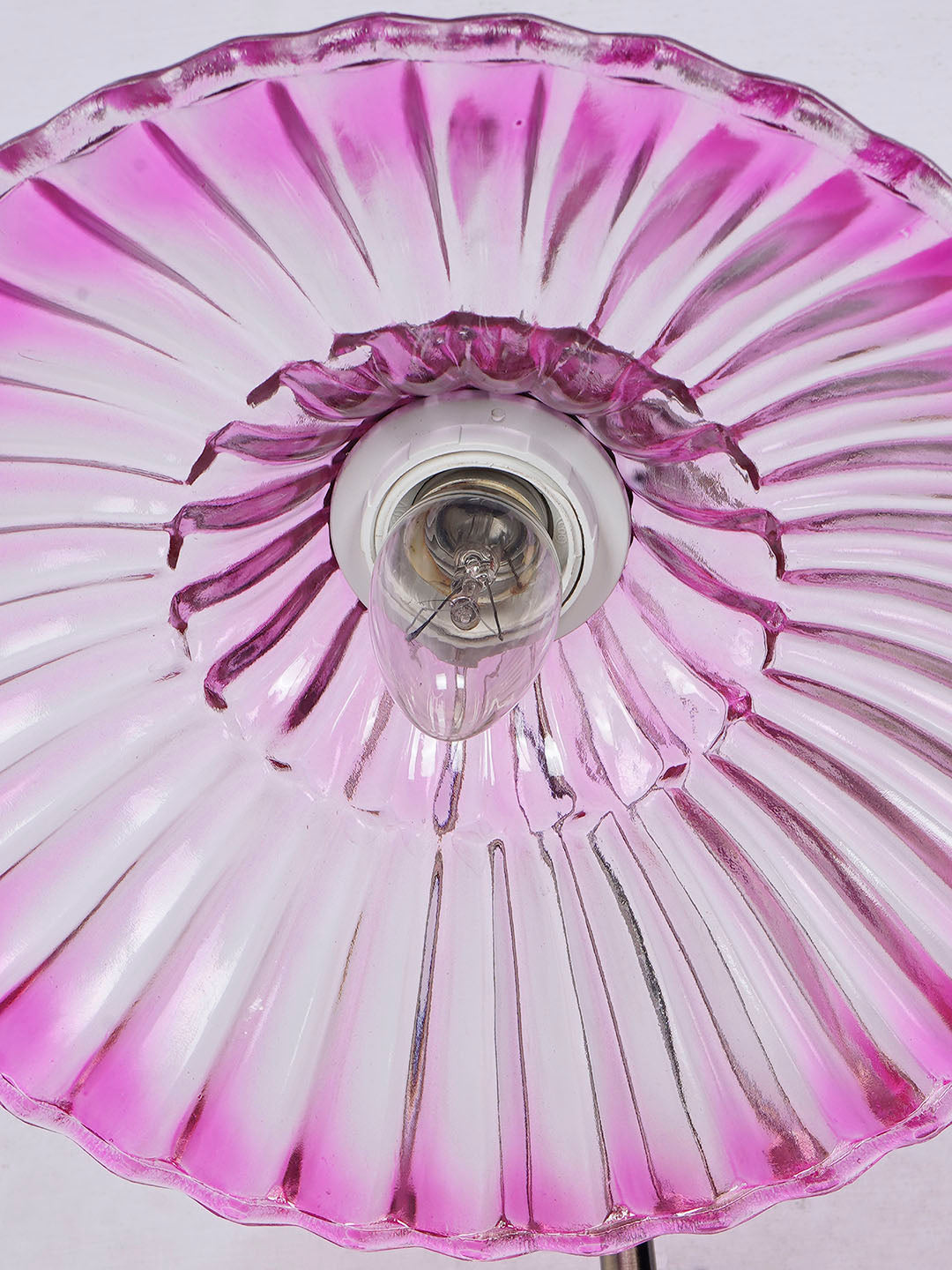 Pink Ribbed Glass 1-Light Wall Sconce – 26.7 cm