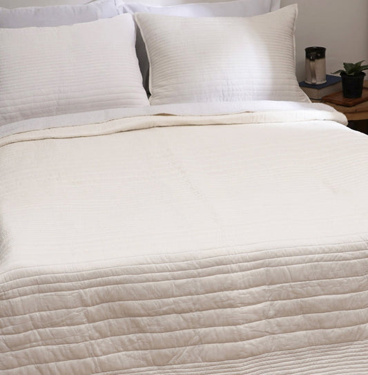 White Luxury 300TC Cotton Satin Quilted Bed Set
