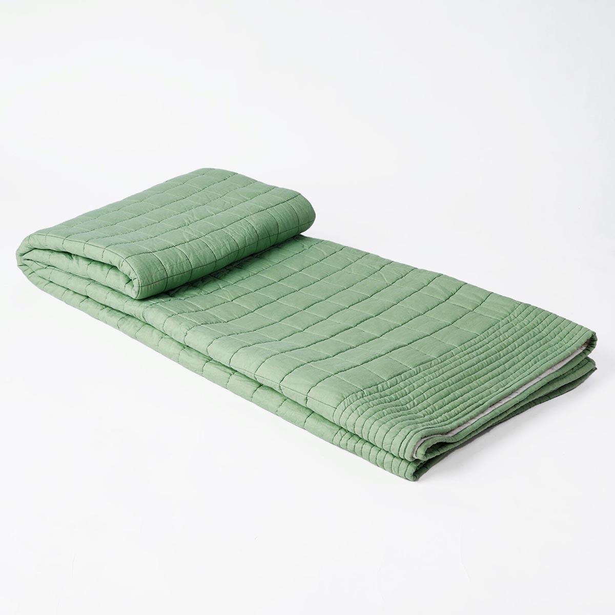 Sage Green Machine Quilted Cotton Throw Blanket 130x150 cm