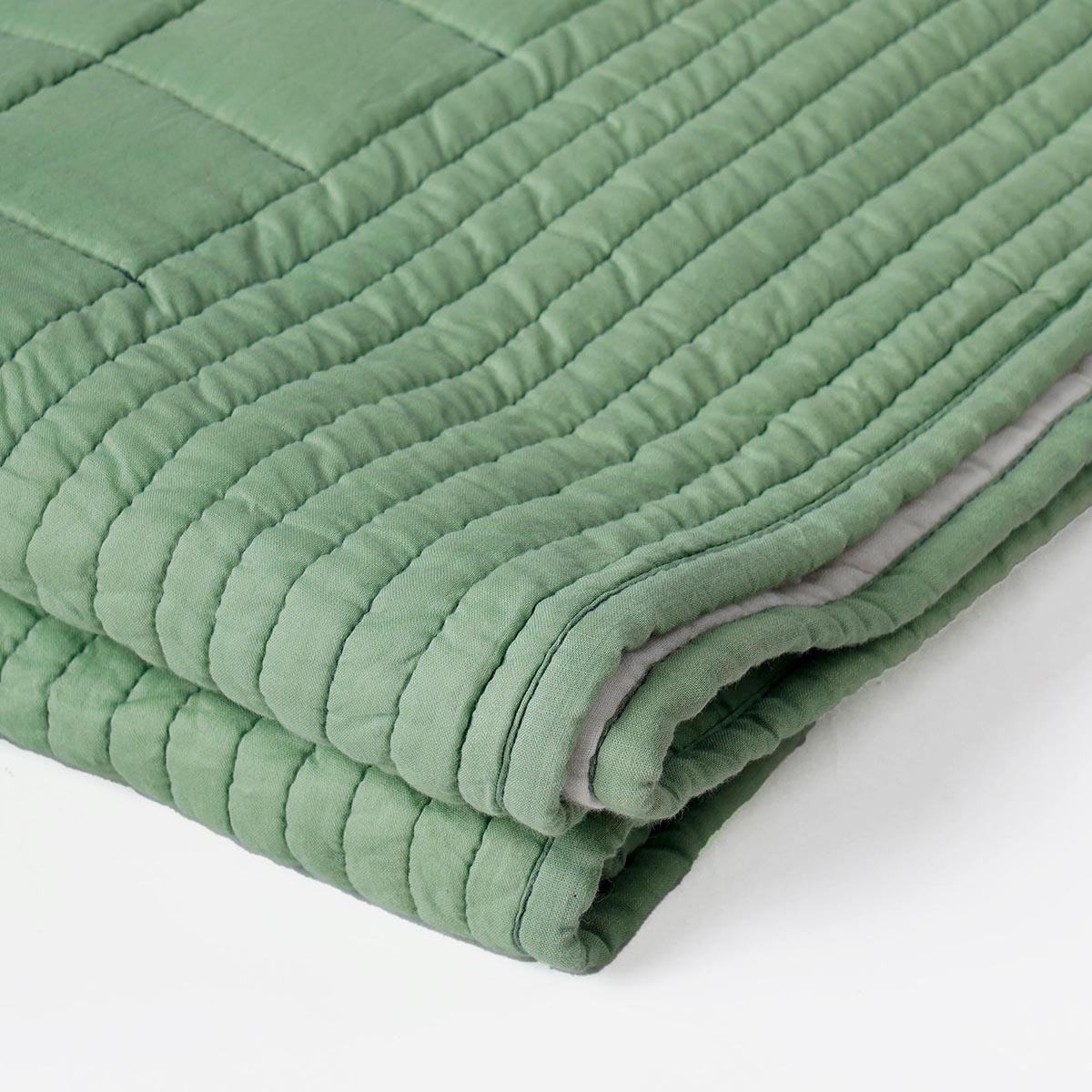 Sage Green Machine Quilted Cotton Throw Blanket 130x150 cm