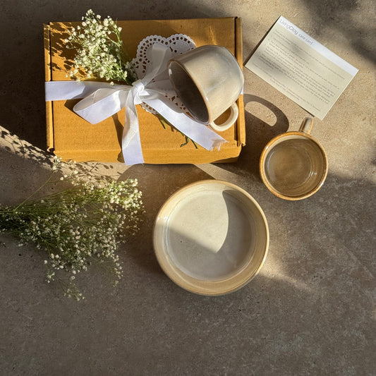 Elegant Coffee Gift Box with Dual Cups and Bowl