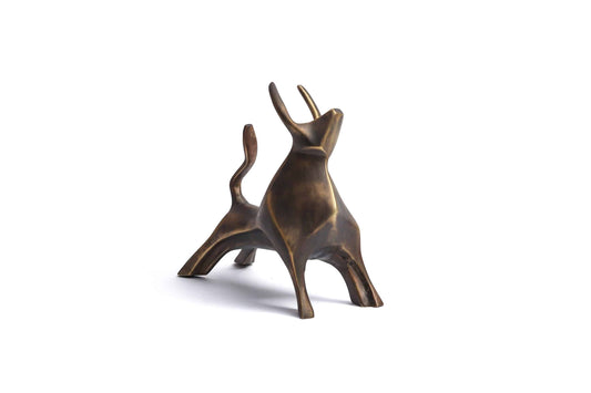 Handcrafted Brass Bull Sculpture – Luxury Gold Finish Décor