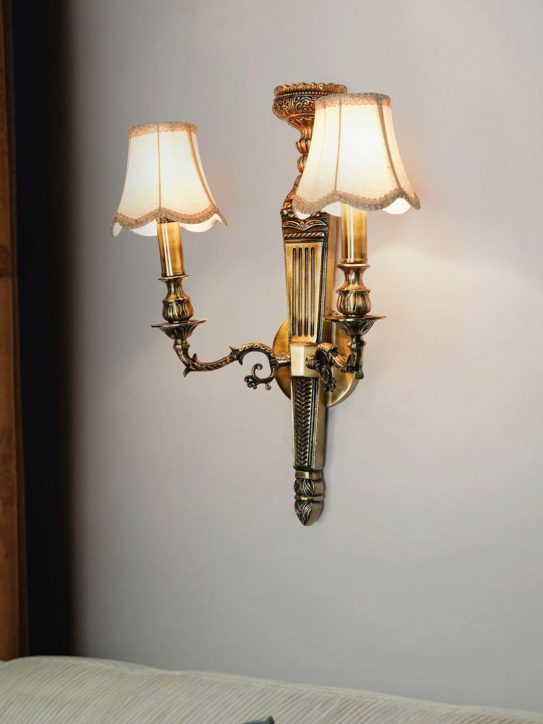 Brass Antique Aluminium 2-Light Wall Sconce – 61 cm