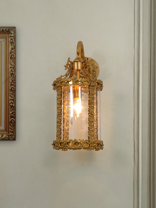 Elegant Golden Cast Aluminium 17-inch Single Wall Lantern Sconce Light Fixture