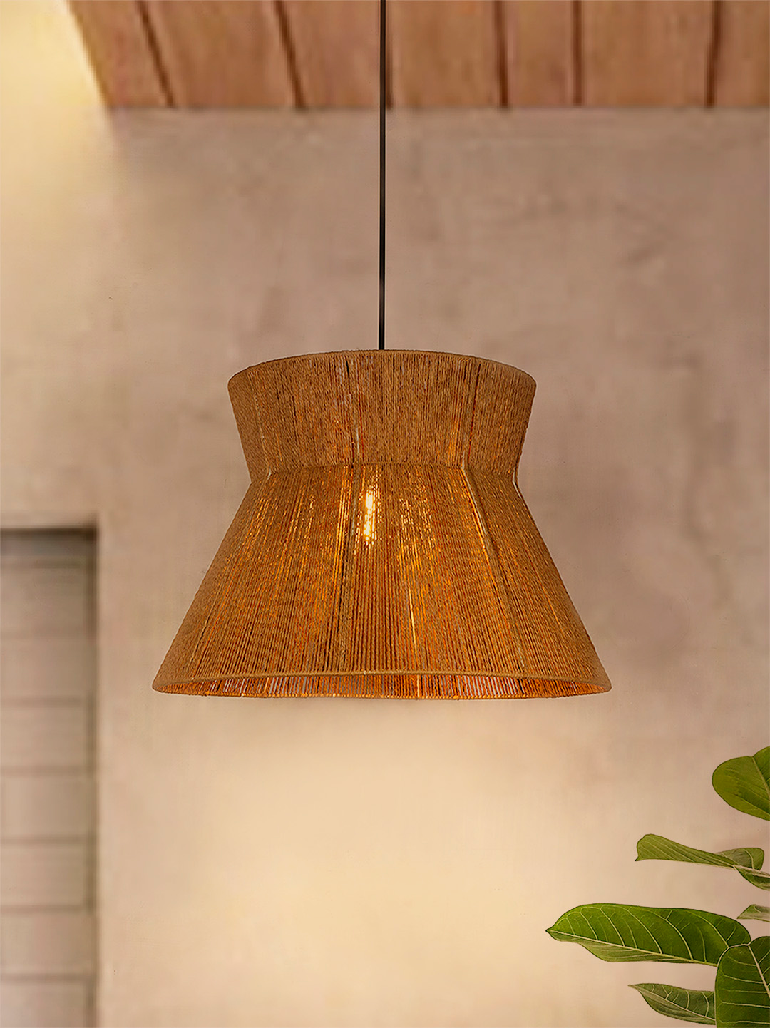 Handcrafted Bohemian Raffia Hourglass Pendant Light – Natural Woven Ceiling Lamp