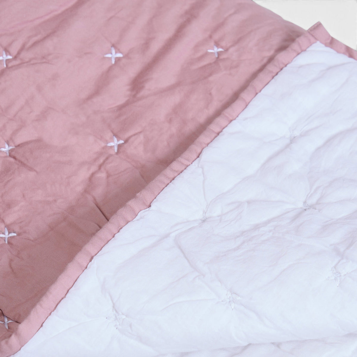 Old Rose 300TC Fine Cotton Quilted Bed Set – Diamond Pattern Tuck Quilting