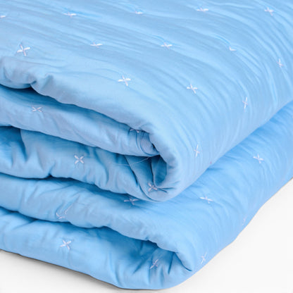 Sky Blue 300TC Fine Cotton Quilt – Diamond Pattern Tuck Quilting