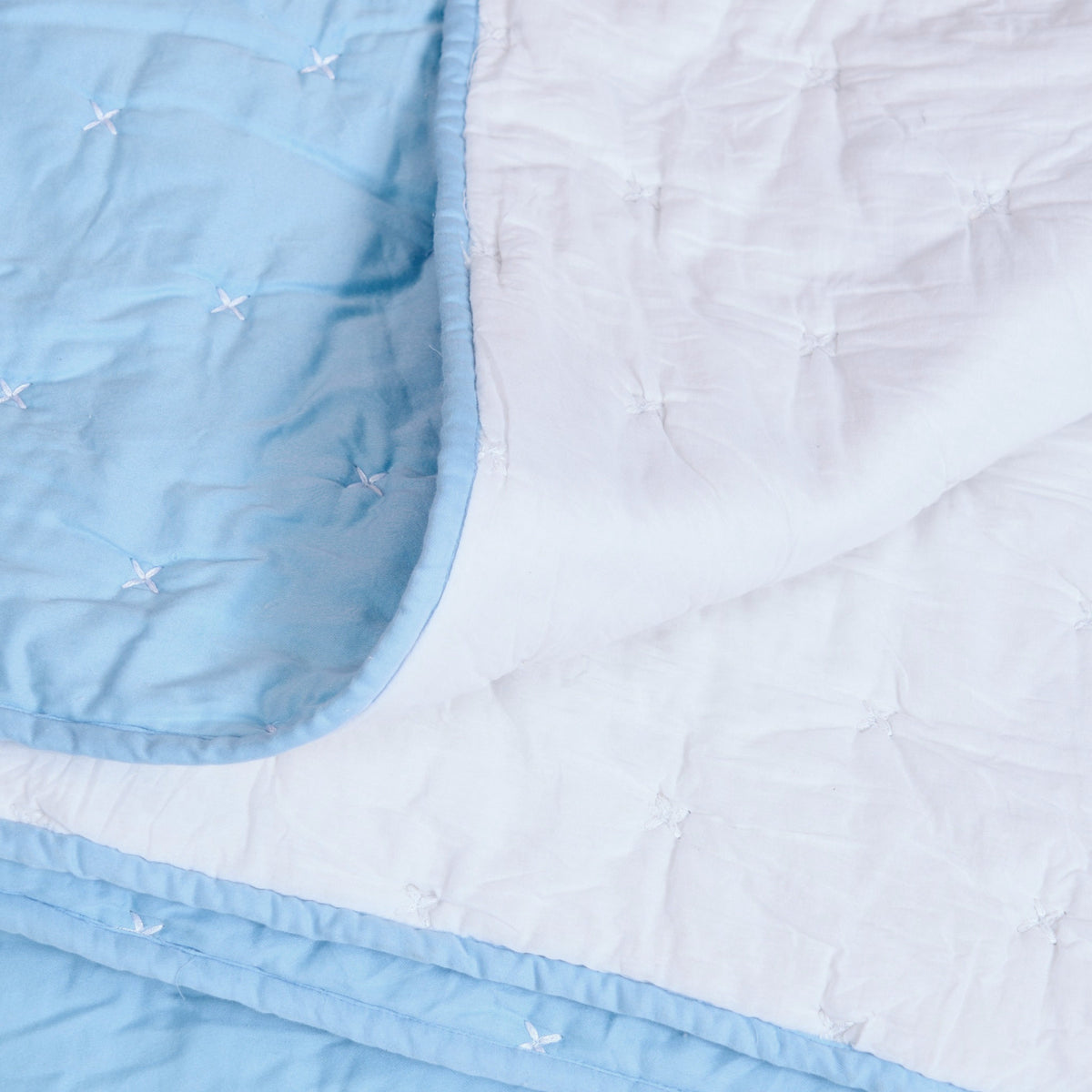 Sky Blue 300TC Fine Cotton Quilted Bed Set – Diamond Pattern Tuck Quilting