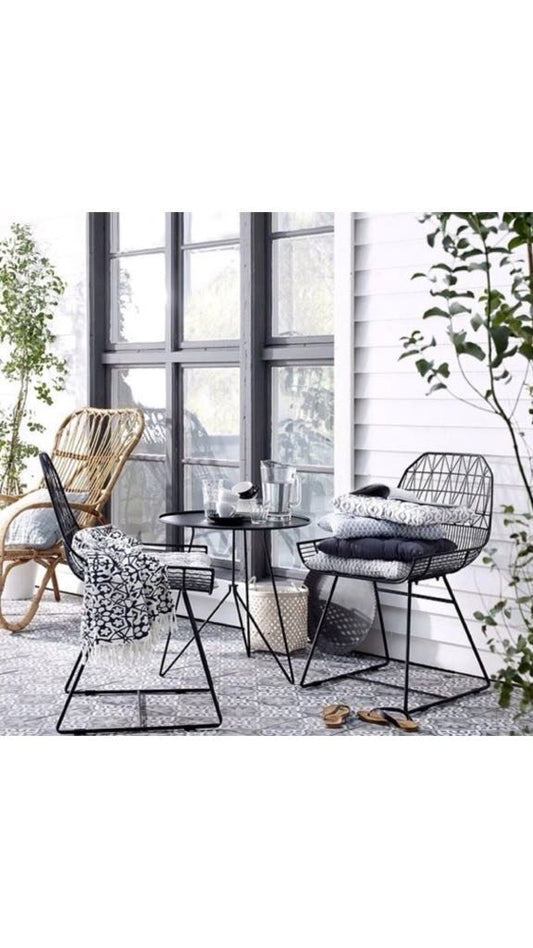 Elegant Metal Patio Dining Chairs - Durable Outdoor Seating for Your Backyard
