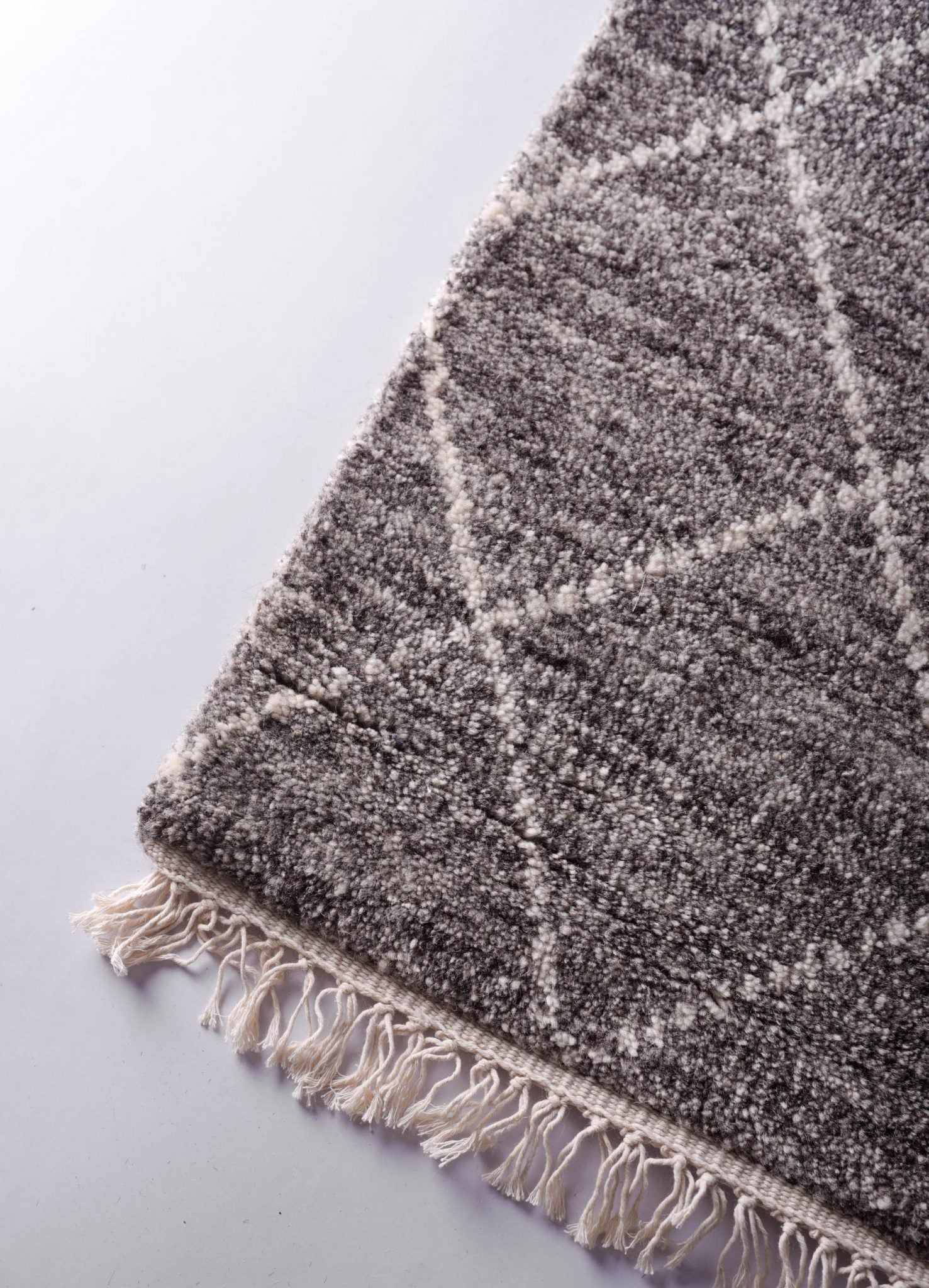 Hand Tufted Moroccan Grey White Wool Rug – Boho Luxury