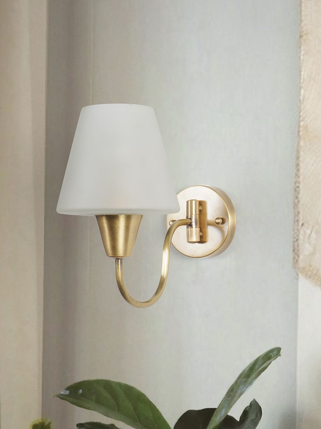 Brass Antique Glass Brass 1-Light Wall Sconce – 25.4 cm