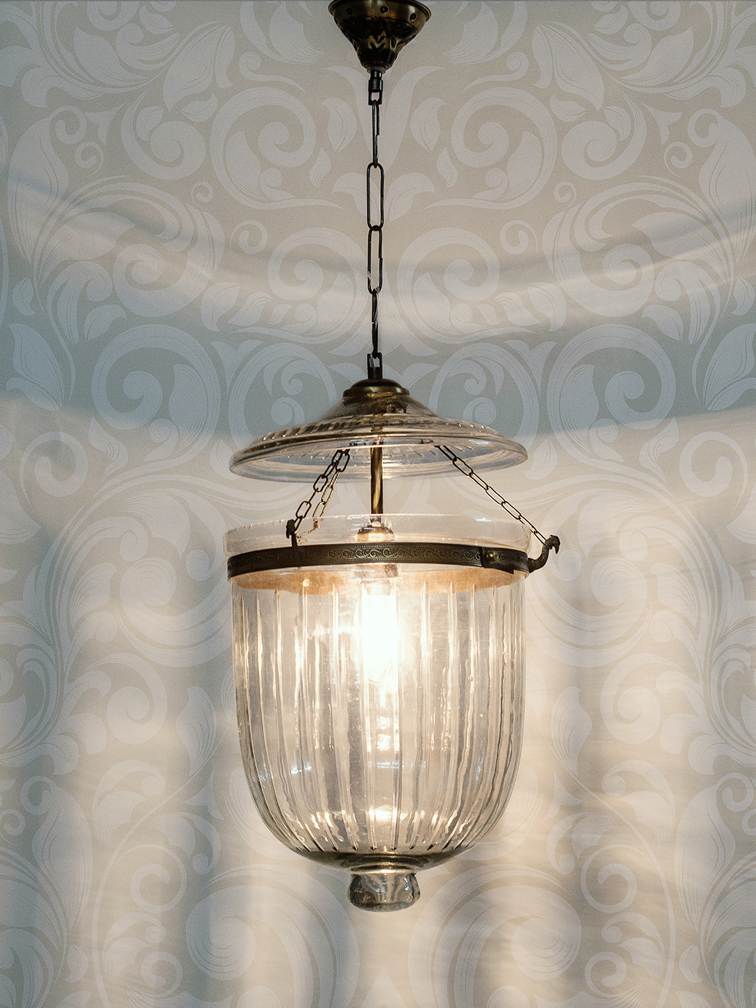 Antique Brass Glass 1-Light Lantern Pendant – 40.6 cm