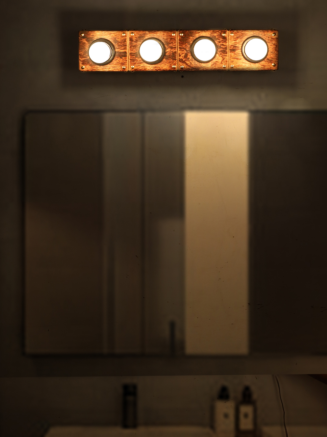 Wooden Hollywood Vanity Light with Golden Studs