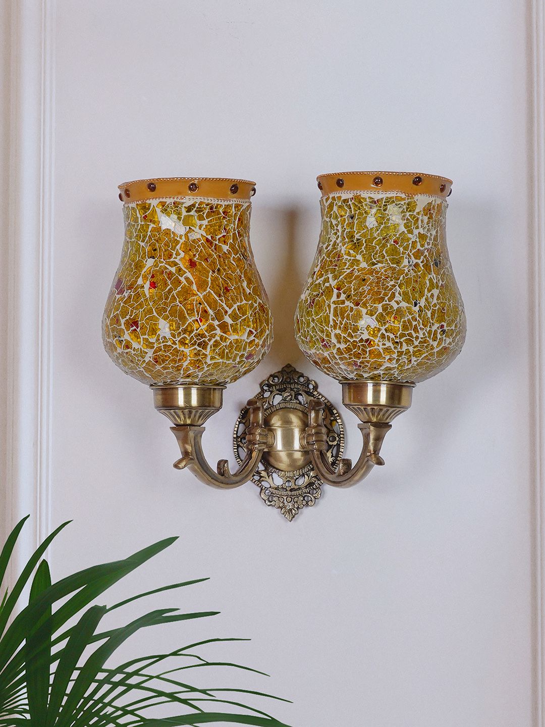 Brass Antique Glass Brass 1-Light Wall Sconce – 27.9 cm