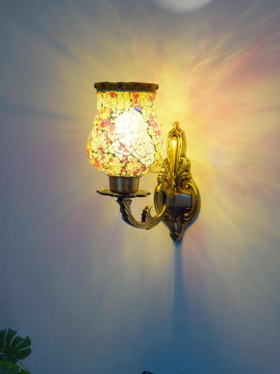 Brass Antique Glass Aluminium 1-Light Wall Sconce – 27.9 cm