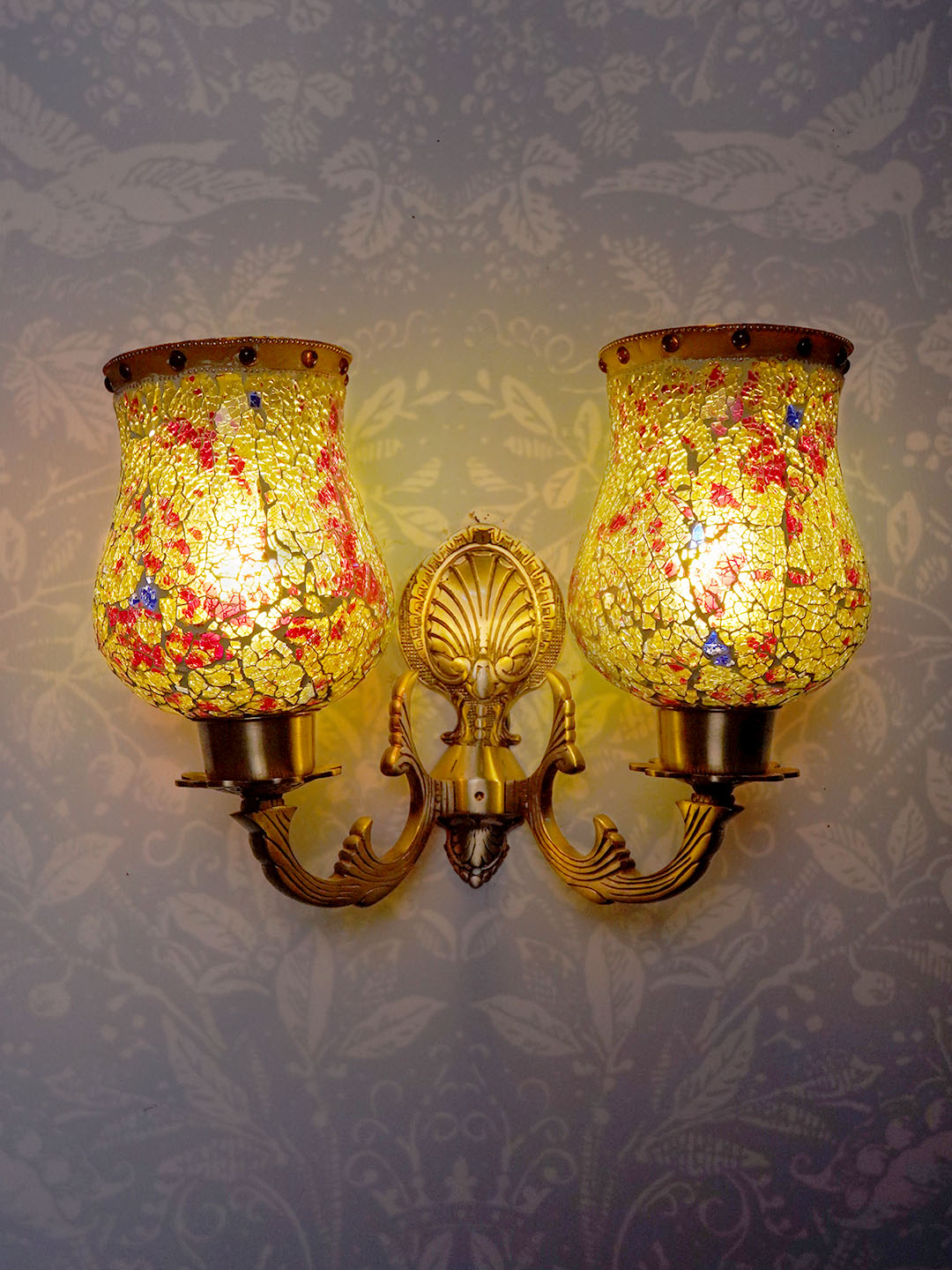 Brass Antique Glass Brass 2-Light Wall Sconce – 35.6 cm