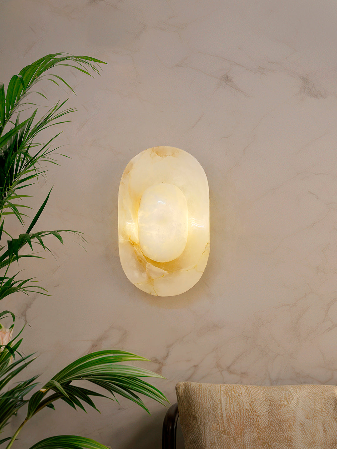 Natural White Alabaster 2-Light Wall Sconce – 25.4 cm
