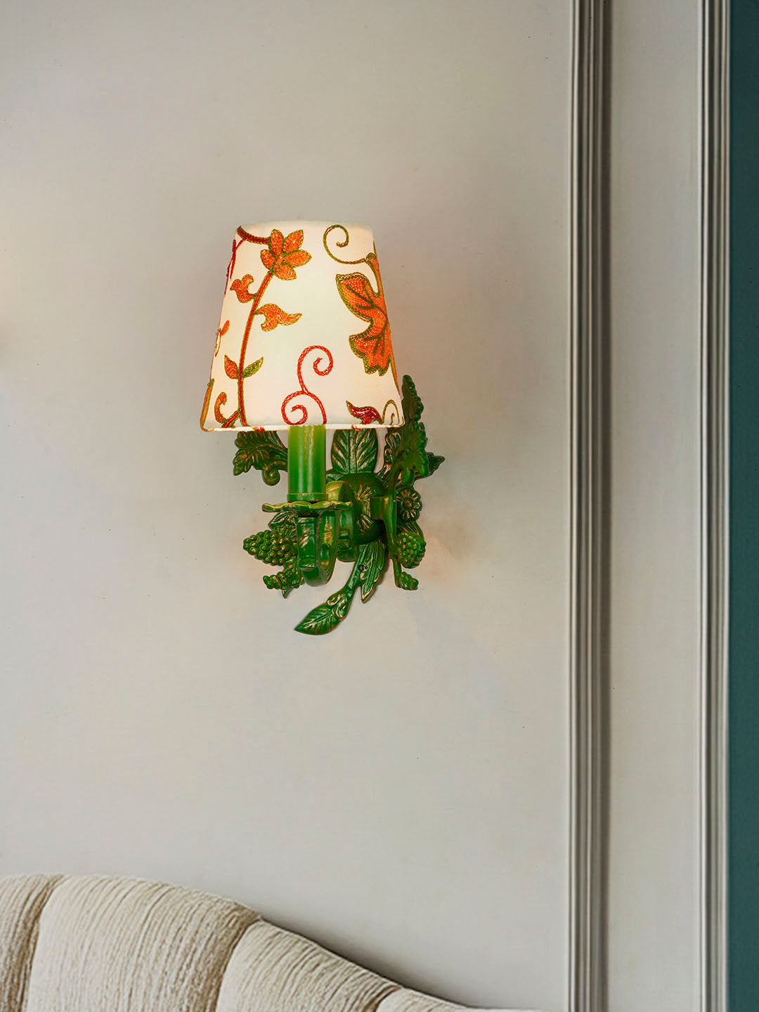 Green Velvet Aluminium 1-Light Wall Sconce – 30.5 cm