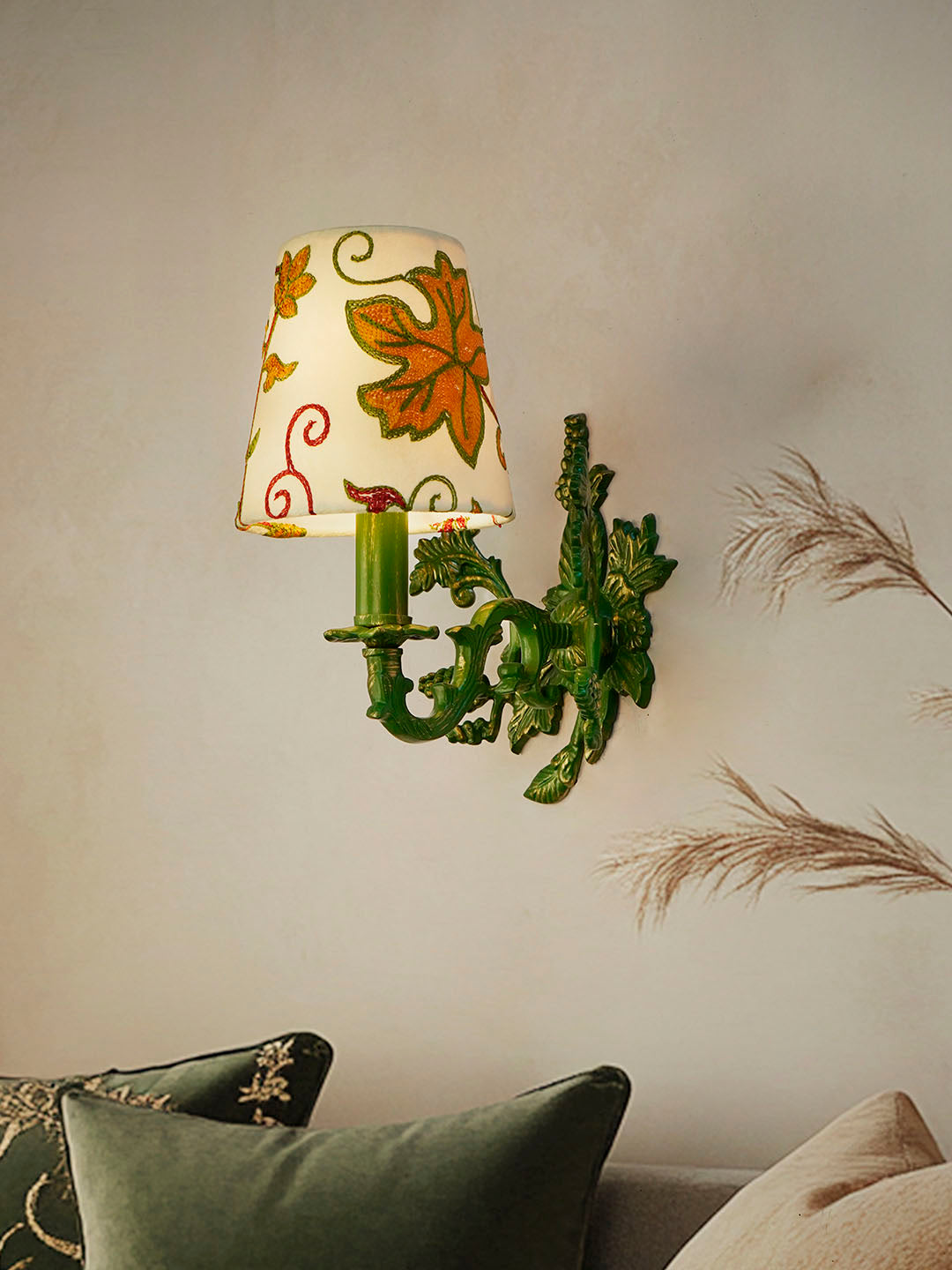 Green Velvet Aluminium 1-Light Wall Sconce – 30.5 cm
