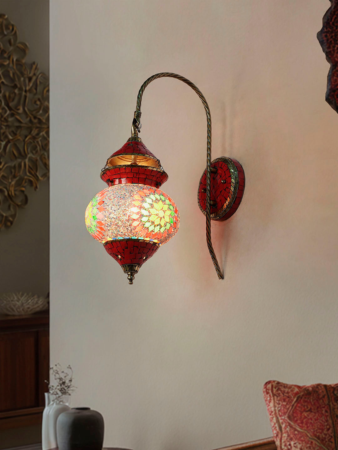 Red Glass Mild Steel 1-Light Wall Sconce – 45.7 cm