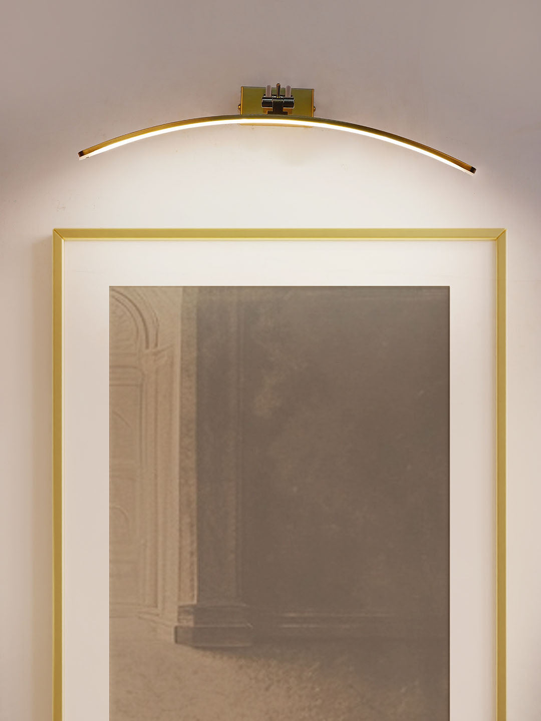 Modern Golden 16 Inch Wide Curved Aluminium Bar 20W Warm White LED Picture/Vanity Light
