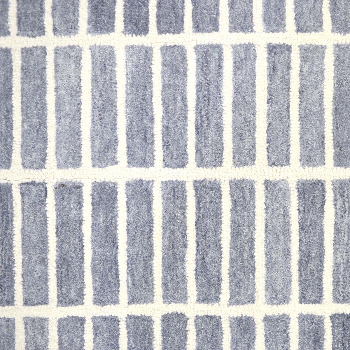 Premium Trellis Wool-Viscose Blend Carpet Elegant Handcrafted Rug