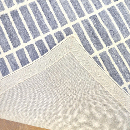 Premium Trellis Wool-Viscose Blend Carpet Elegant Handcrafted Rug