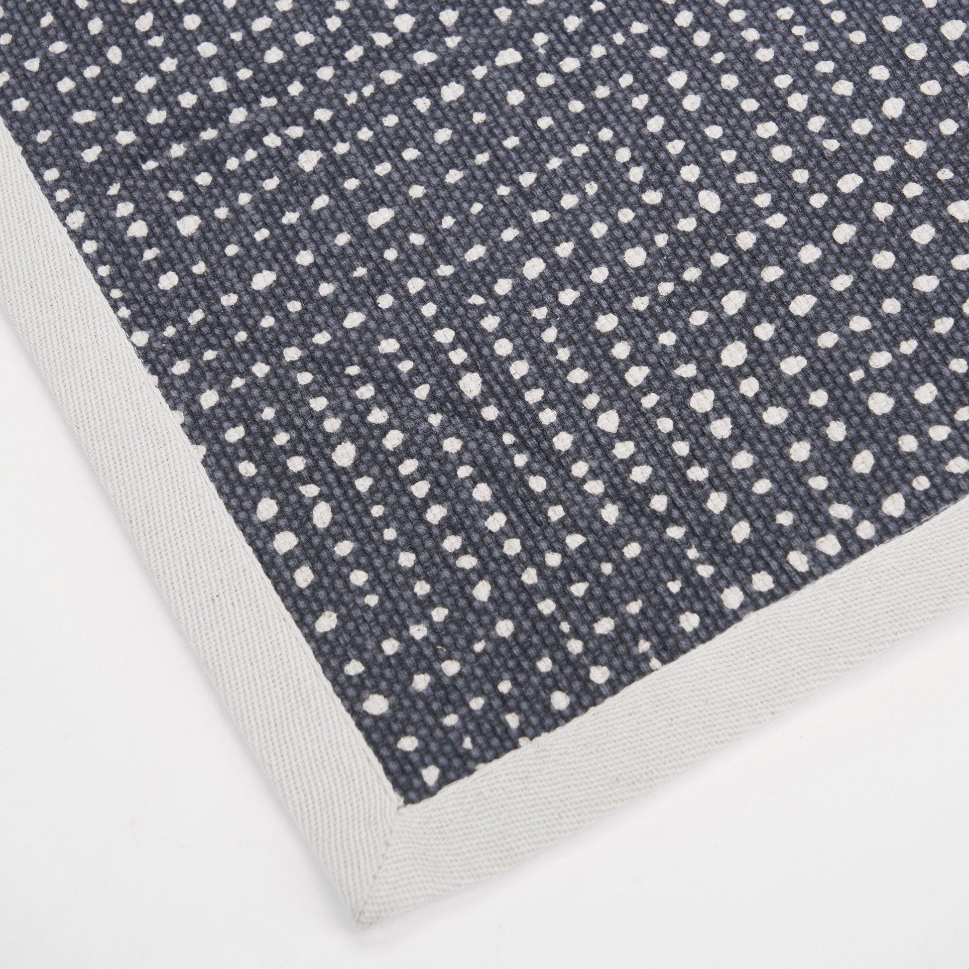 Modern Retro Grey Cotton Dot Print Area Rug – Handcrafted Elegance
