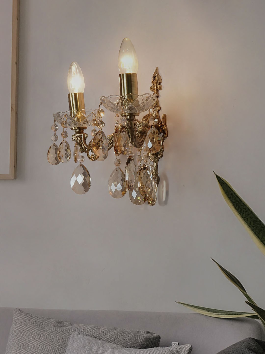 Brass Antique Cast Brass 2-Light Candelabra Wall Sconce – 33 cm