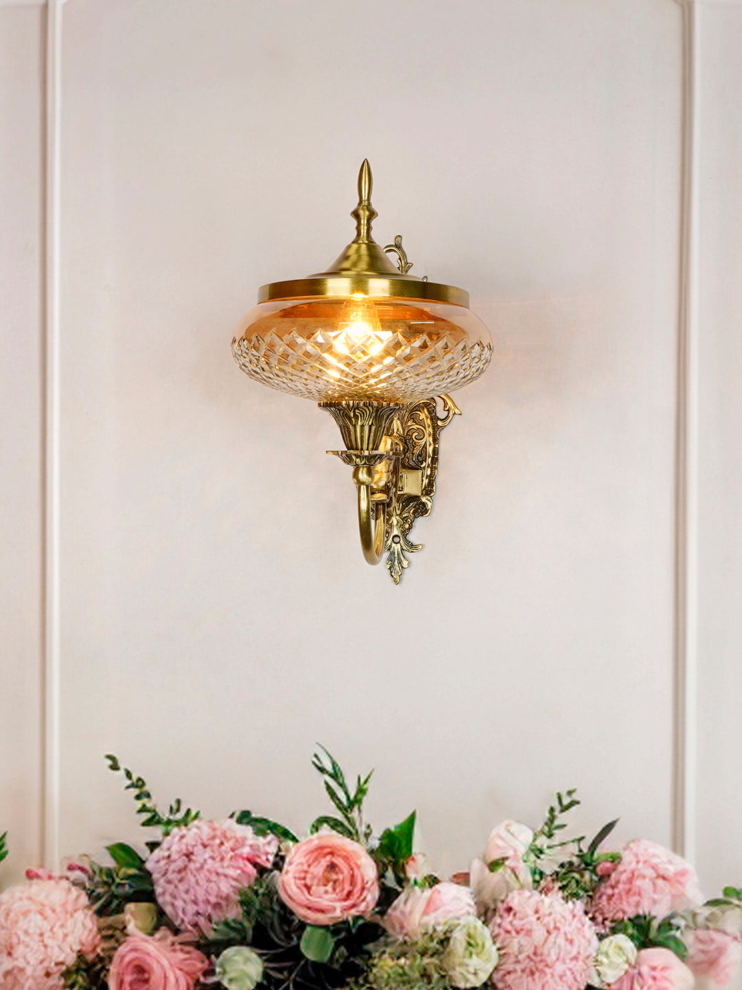Brass Antique Glass Brass 1-Light Wall Sconce – 30.5 cm