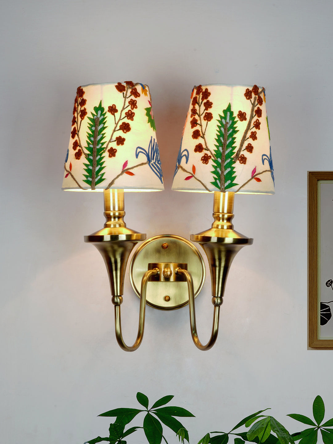 Brass Antique Fabric 2-Light Wall Sconce – 40.6 cm