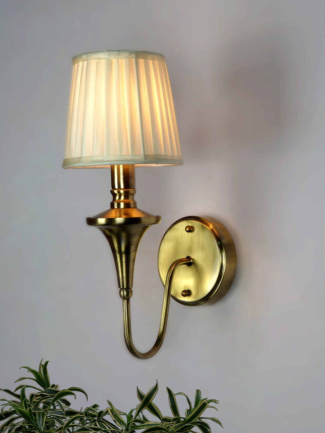 Brass Antique Fabric Brass 1-Light Wall Sconce – 38.1 cm