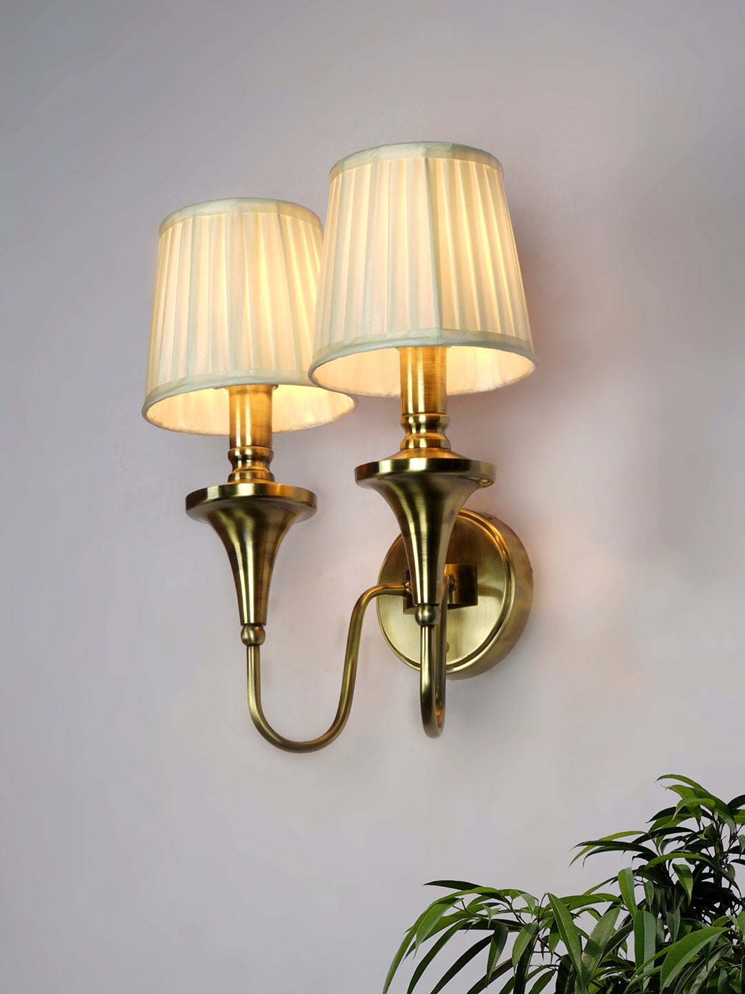 Brass Antique Fabric Brass 2-Light Wall Sconce – 39.4 cm