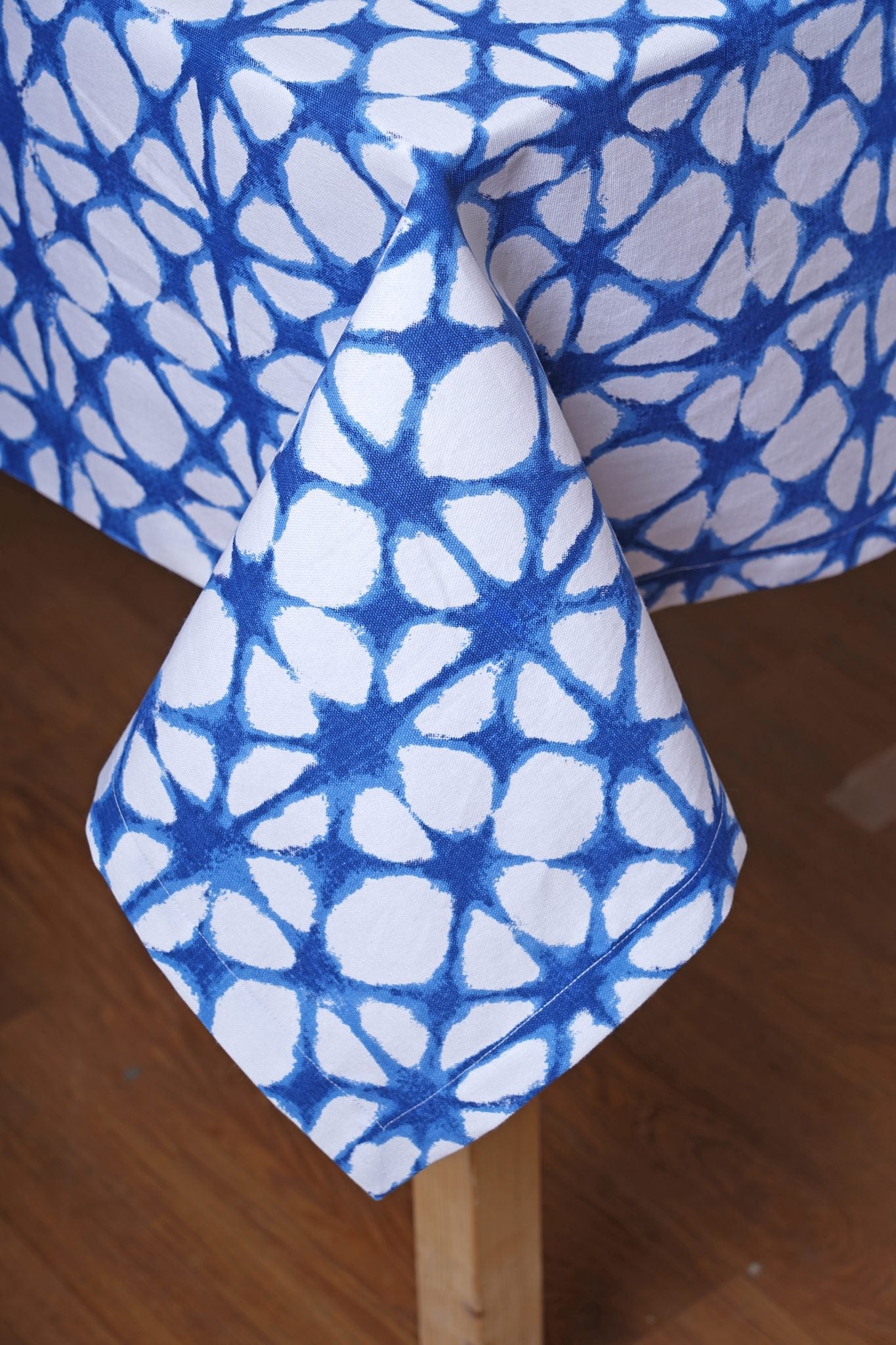 Blue White Tie Dye Cotton Tablecloth for Dining