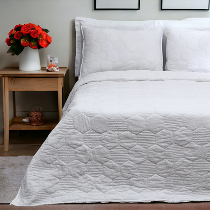 SHWET | White Hexagon Cotton Quilt | 100% Cotton | Single, Queen & King Sizes
