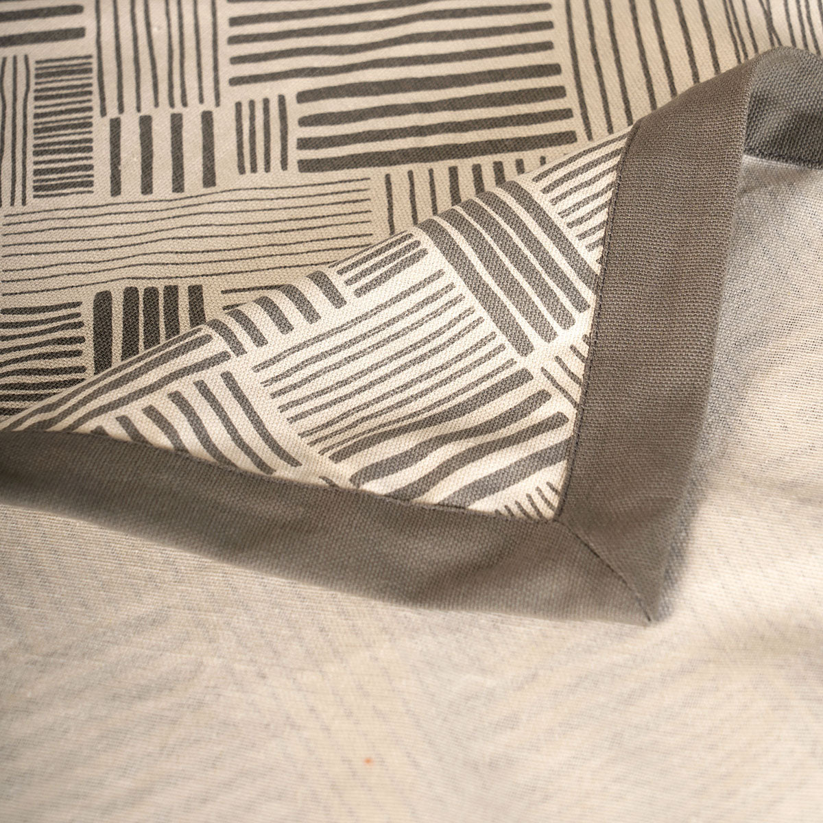 Modern Retro Grey Geometric Stripe Print Cotton Tablecloth | Solid Border | Round, Square & Rectangular