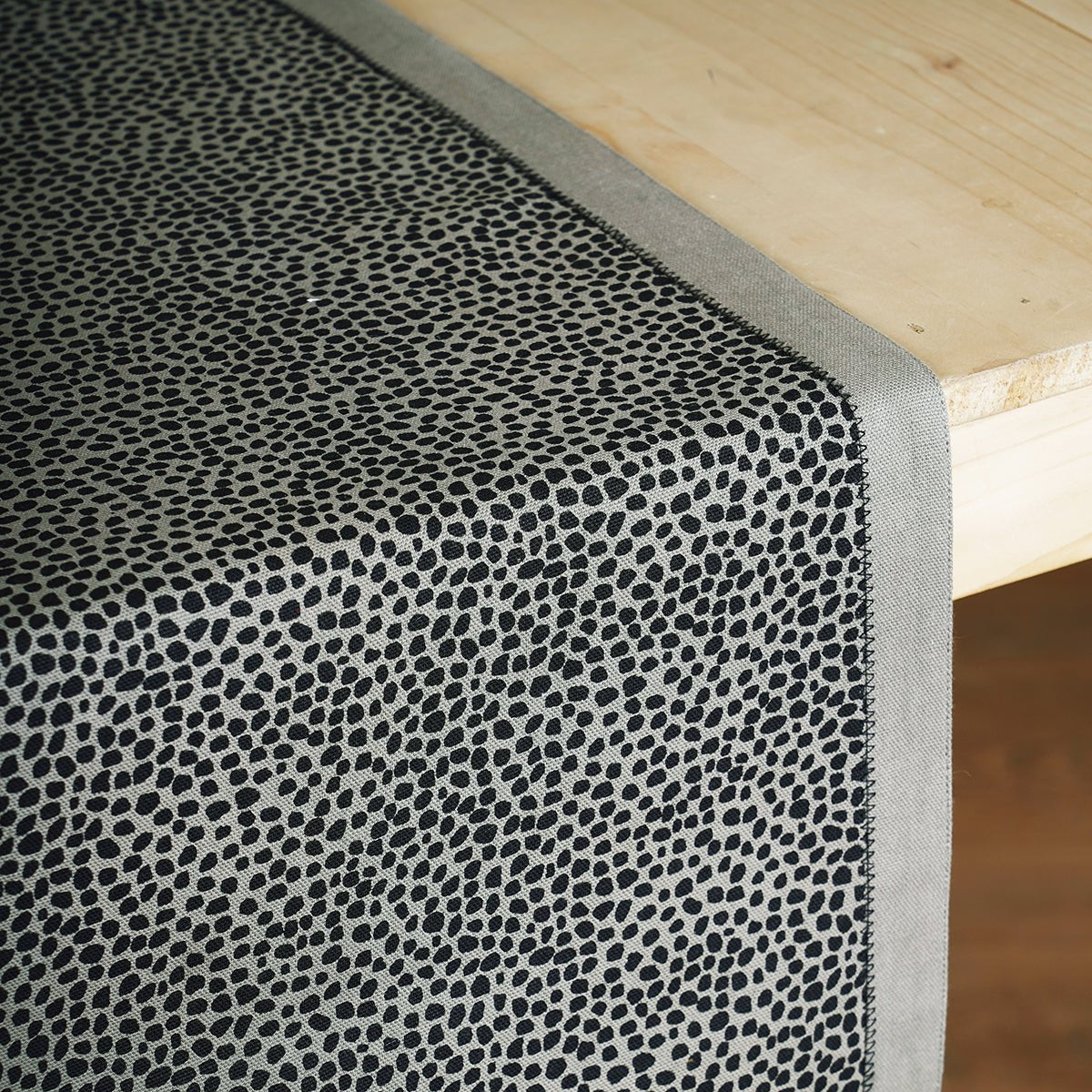 Modern Retro Grey Dot Print Cotton Table Runner | Zig-Zag Embroidered Border | 4 & 6 Seater