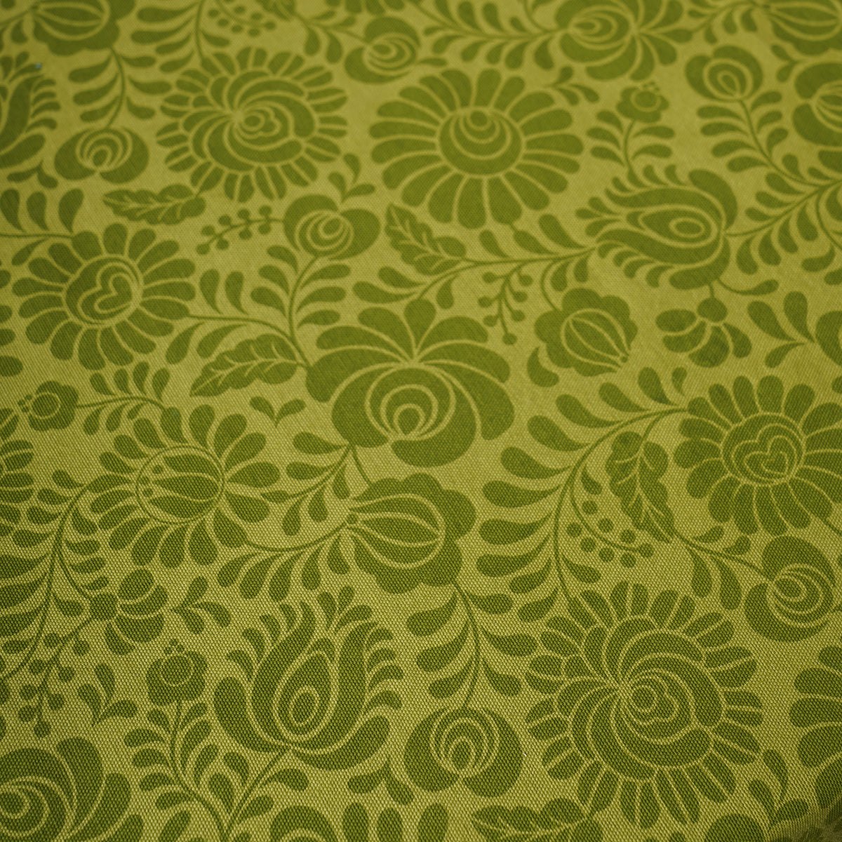 MATYO Green Floral Cotton Tablecloth – 54" Round, 54"x90" Options