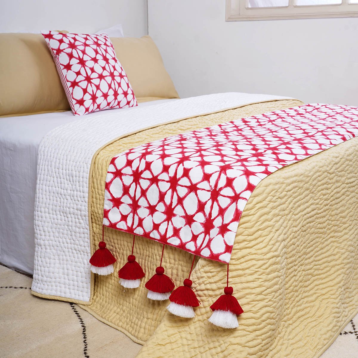 Prism Tie Dye Bed Runner Set | Red & White Cotton with Tassels & Cushion Cover | Twin, Queen & King