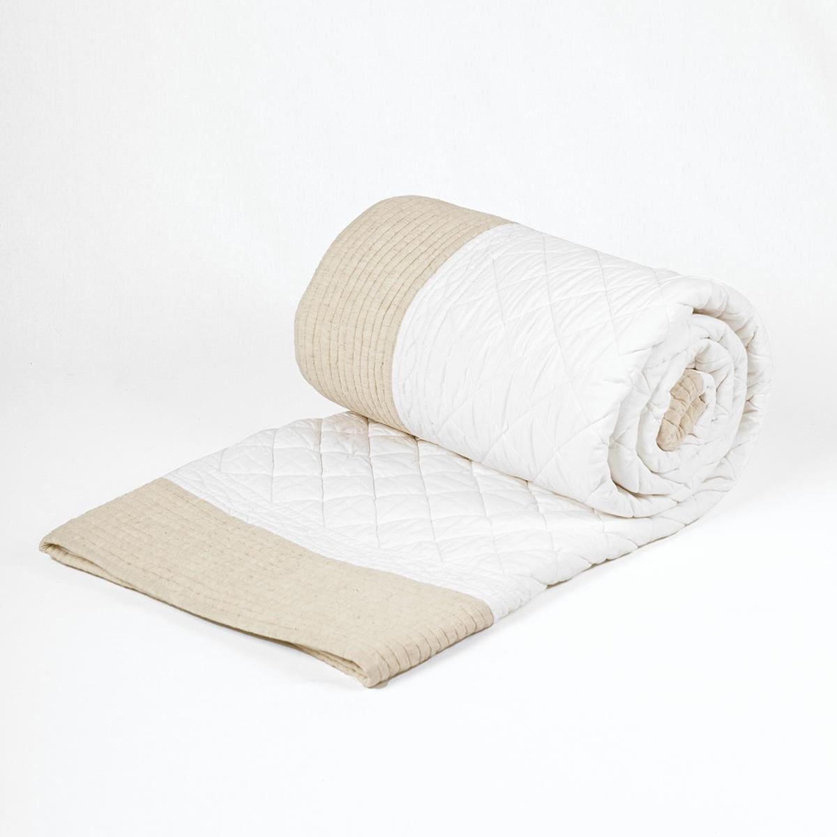 Shwet Natural & White Hand-Quilted Cotton Bed Set | Diamond Pattern | Quilt & Pillow Cases | Twin, Queen & King