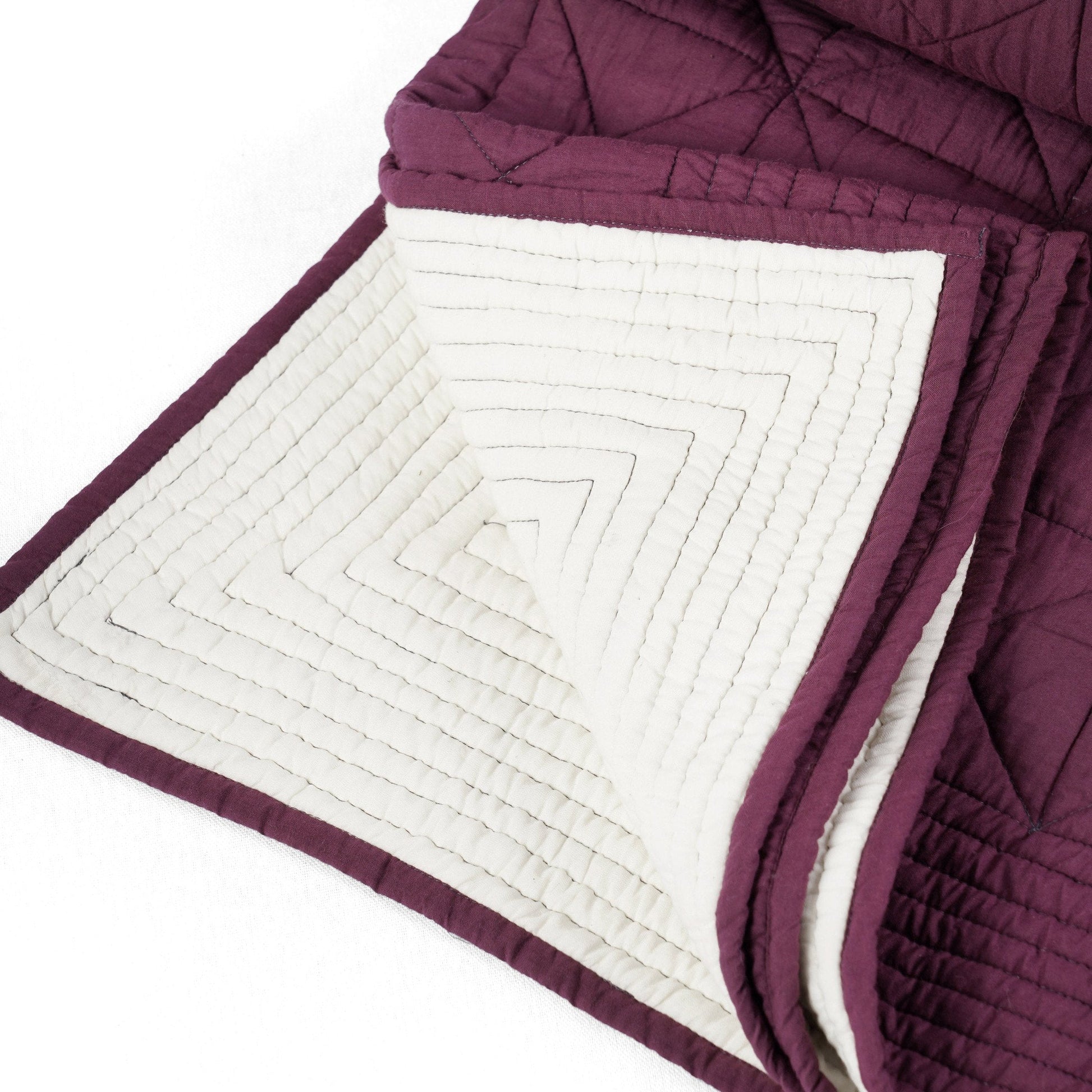 Plum Cotton Handcrafted Diamond Quilted Bed Set – Twin Queen King