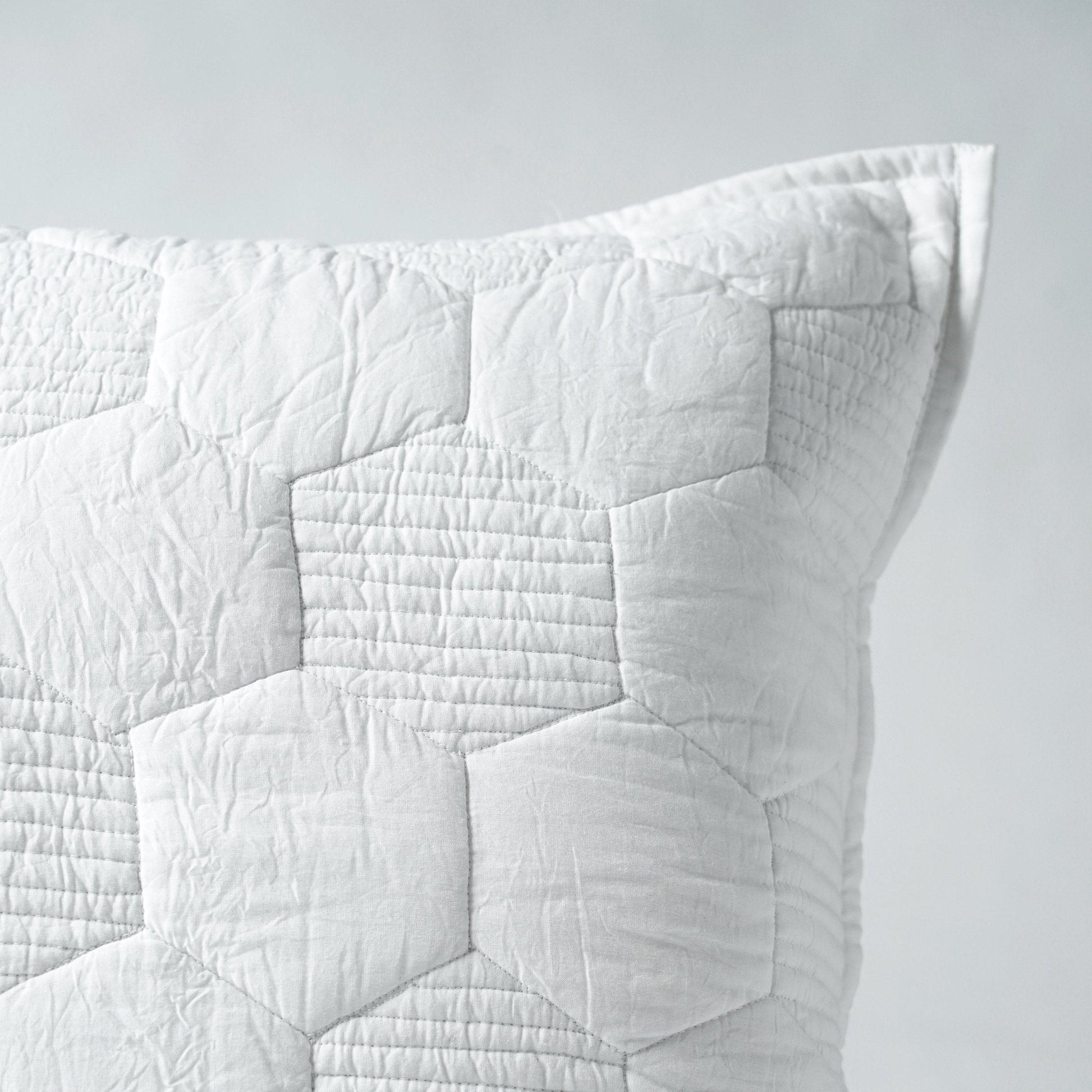 SHWET White Hexagon Quilted Bed Set 100% Cotton