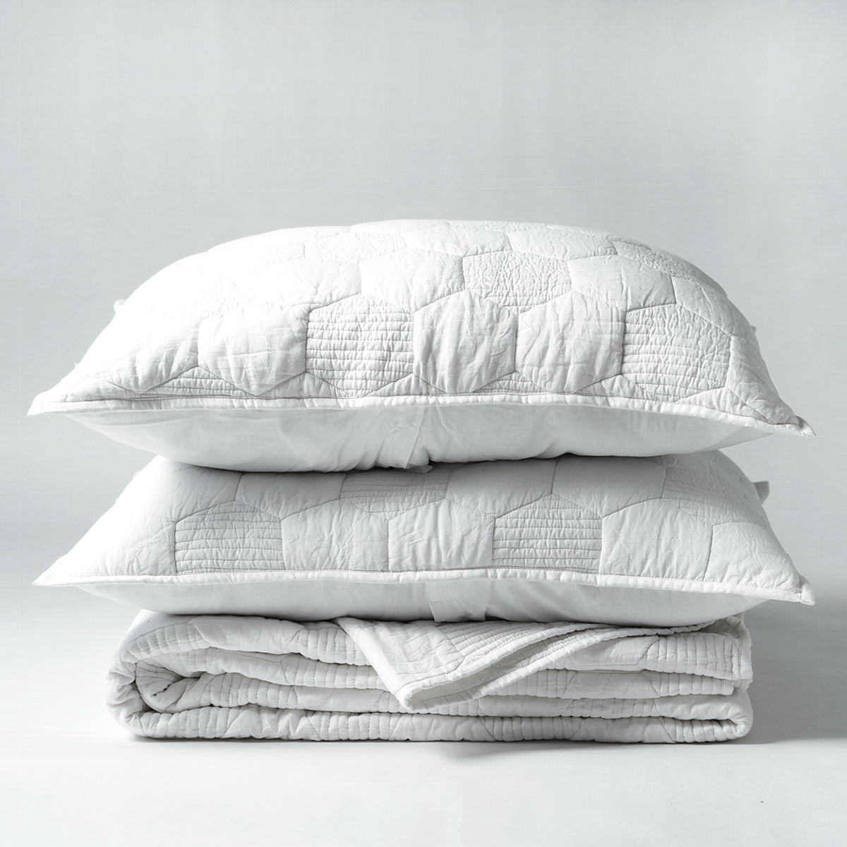 SHWET White Hexagon Quilted Bed Set 100% Cotton