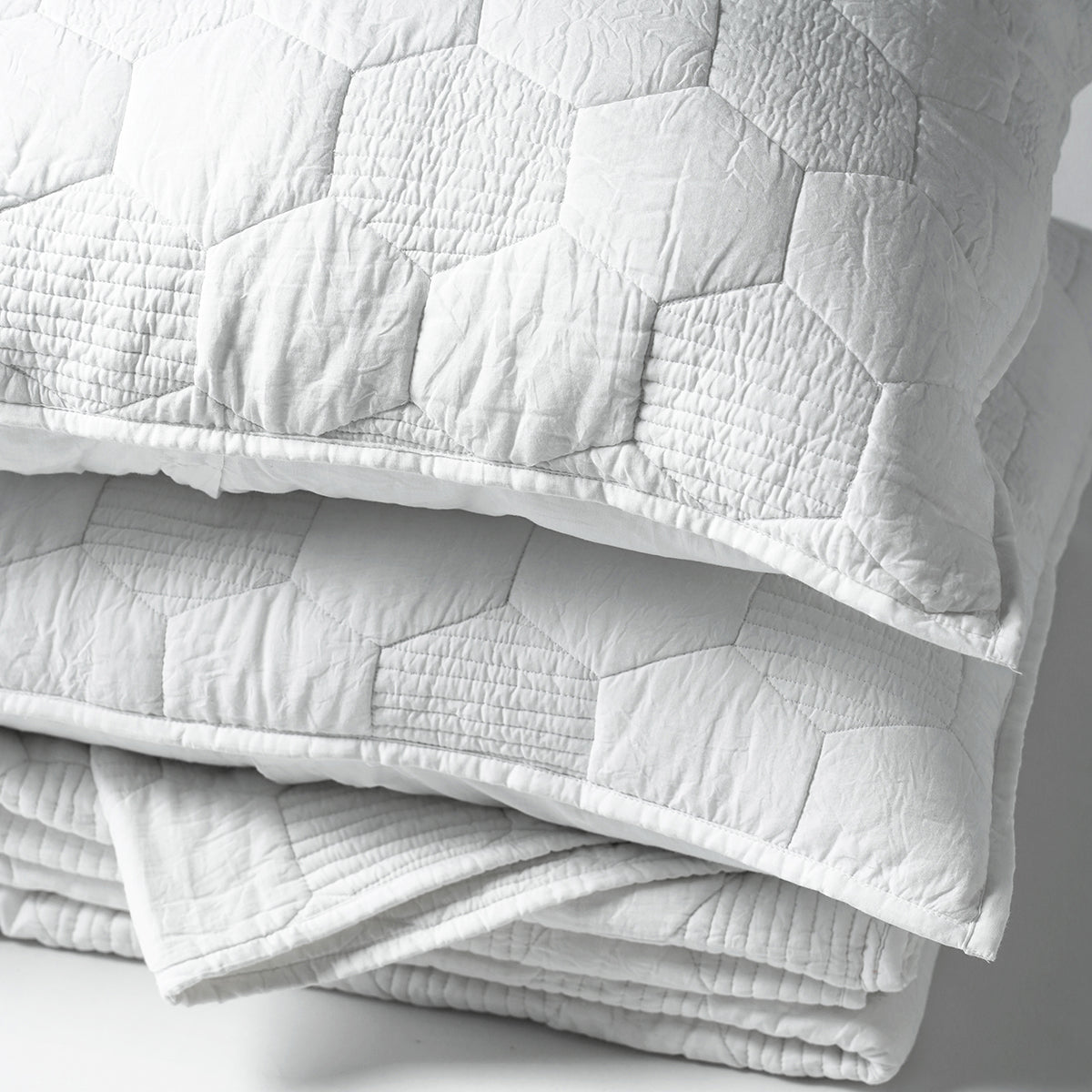 SHWET White Hexagon Quilted Bed Set 100% Cotton