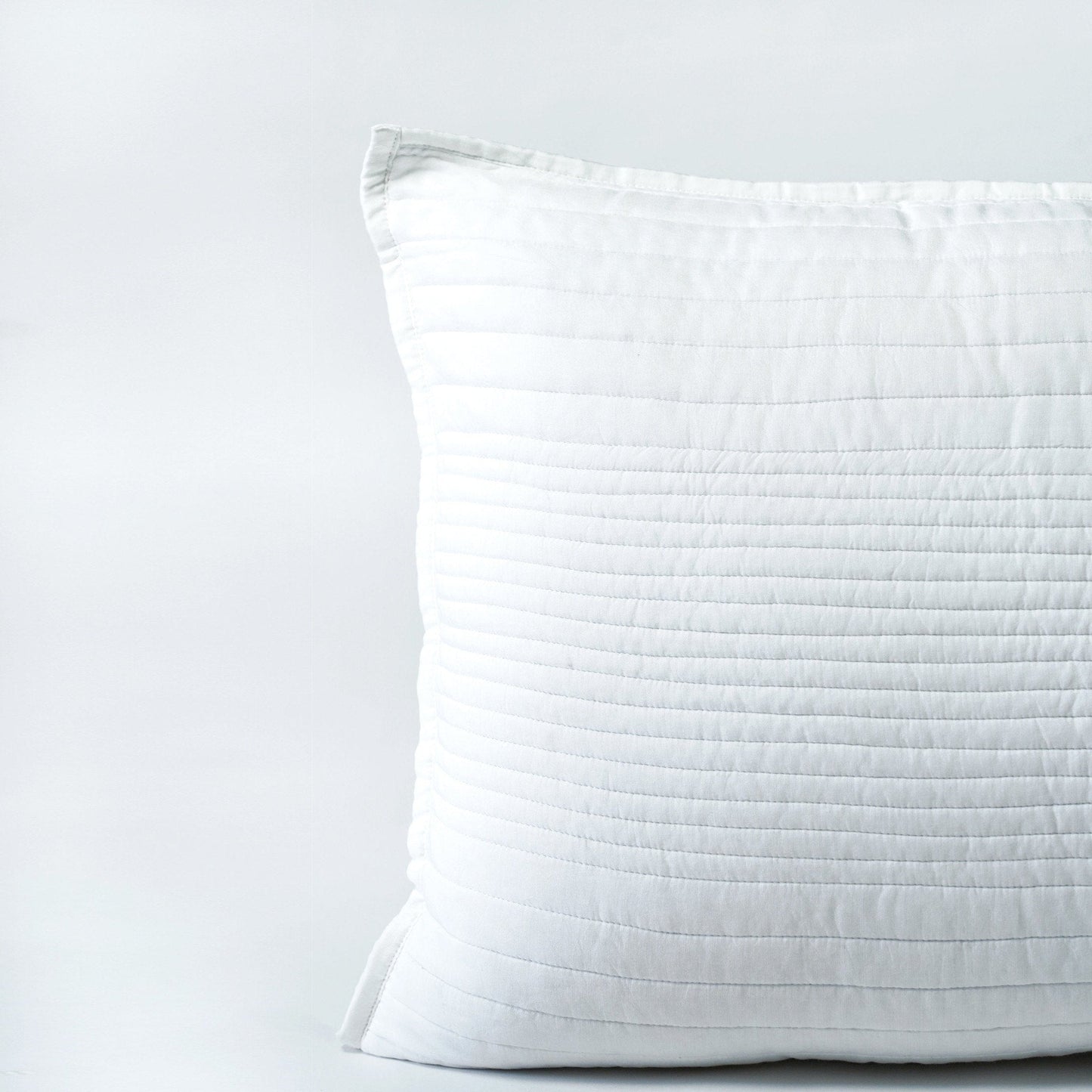 White Luxury 300TC Cotton Satin Quilted Bed Set