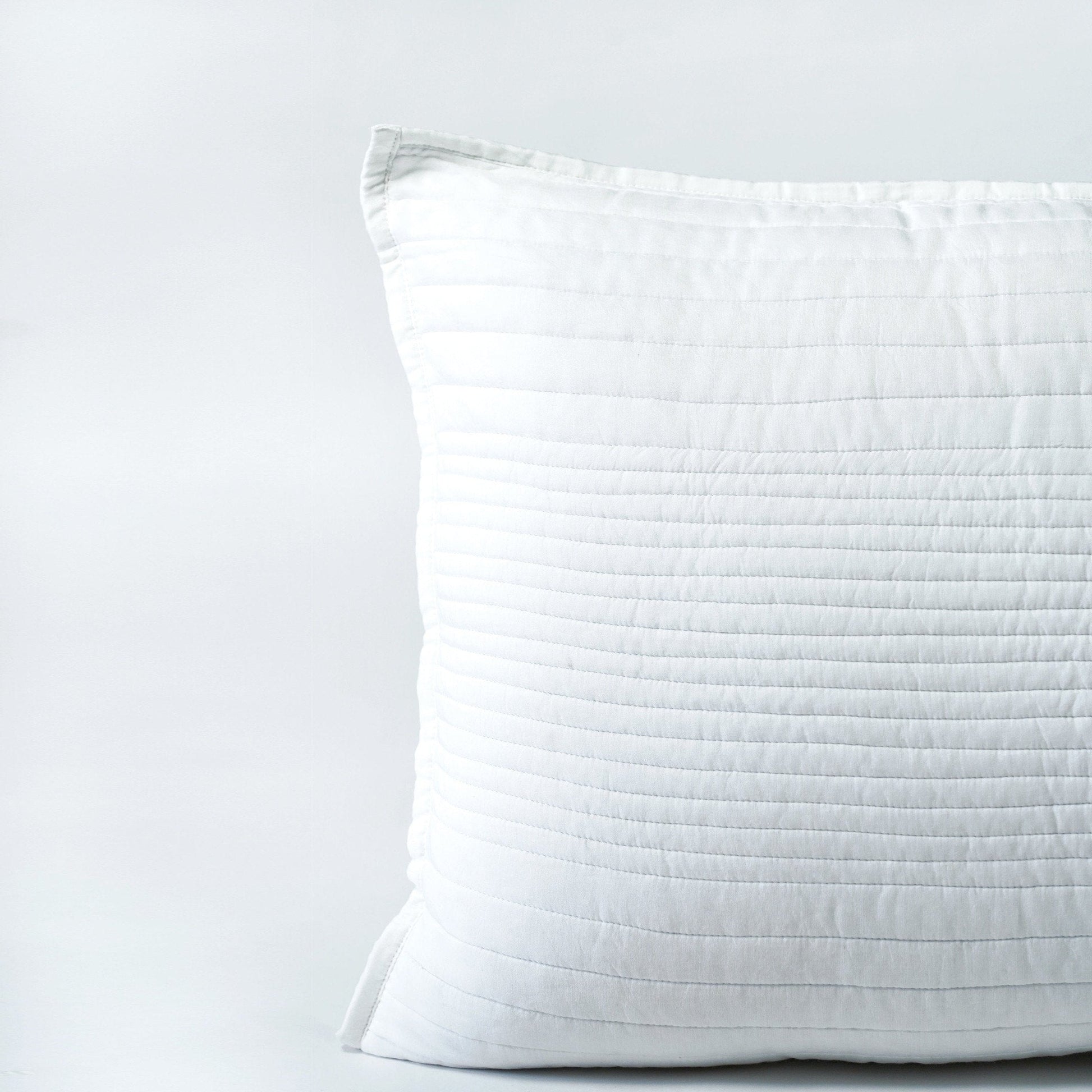 White Luxury 300TC Cotton Satin Quilted Bed Set