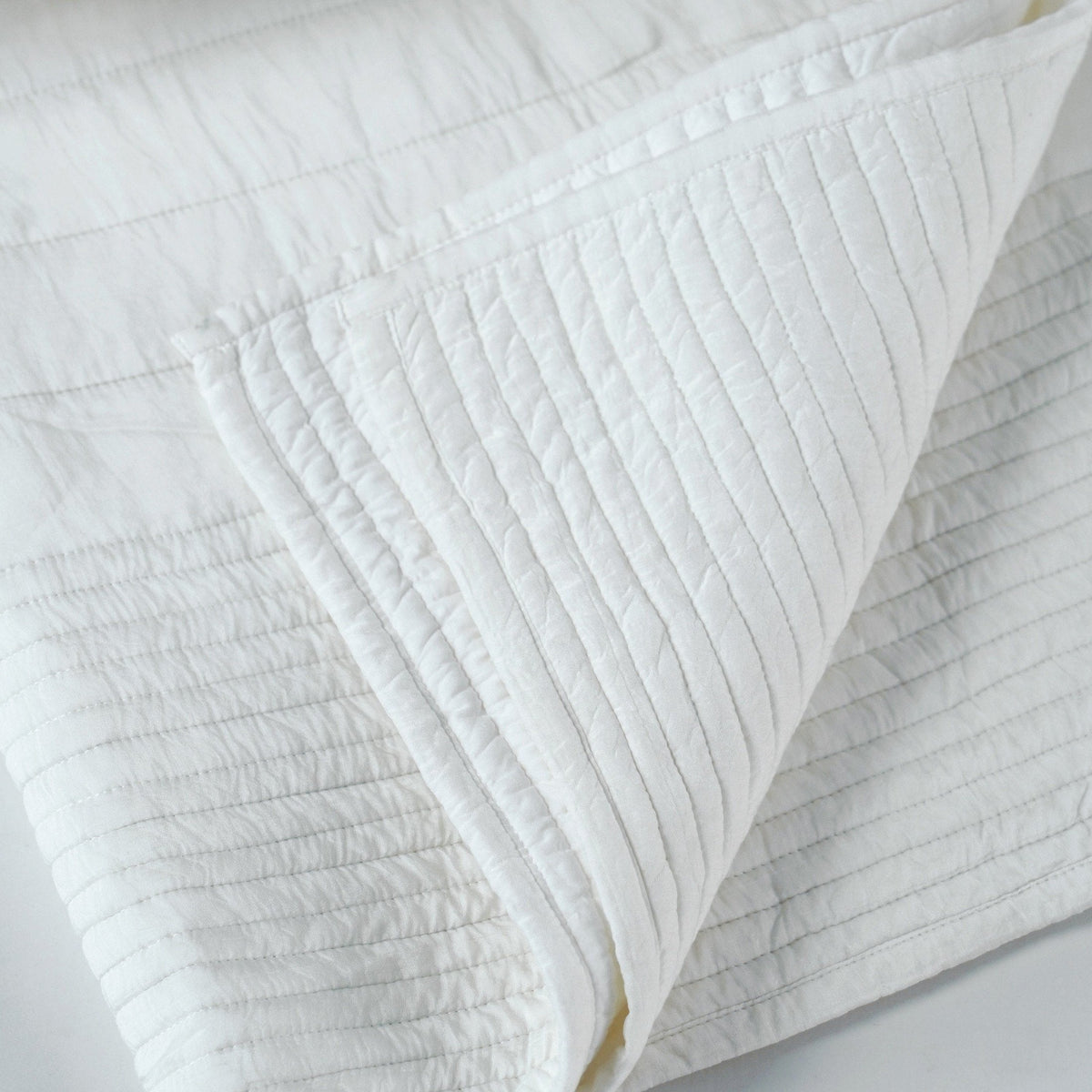 Shwet White 300TC Cotton Satin Quilt Bed Set | Stripe Quilting | Luxury Handmade