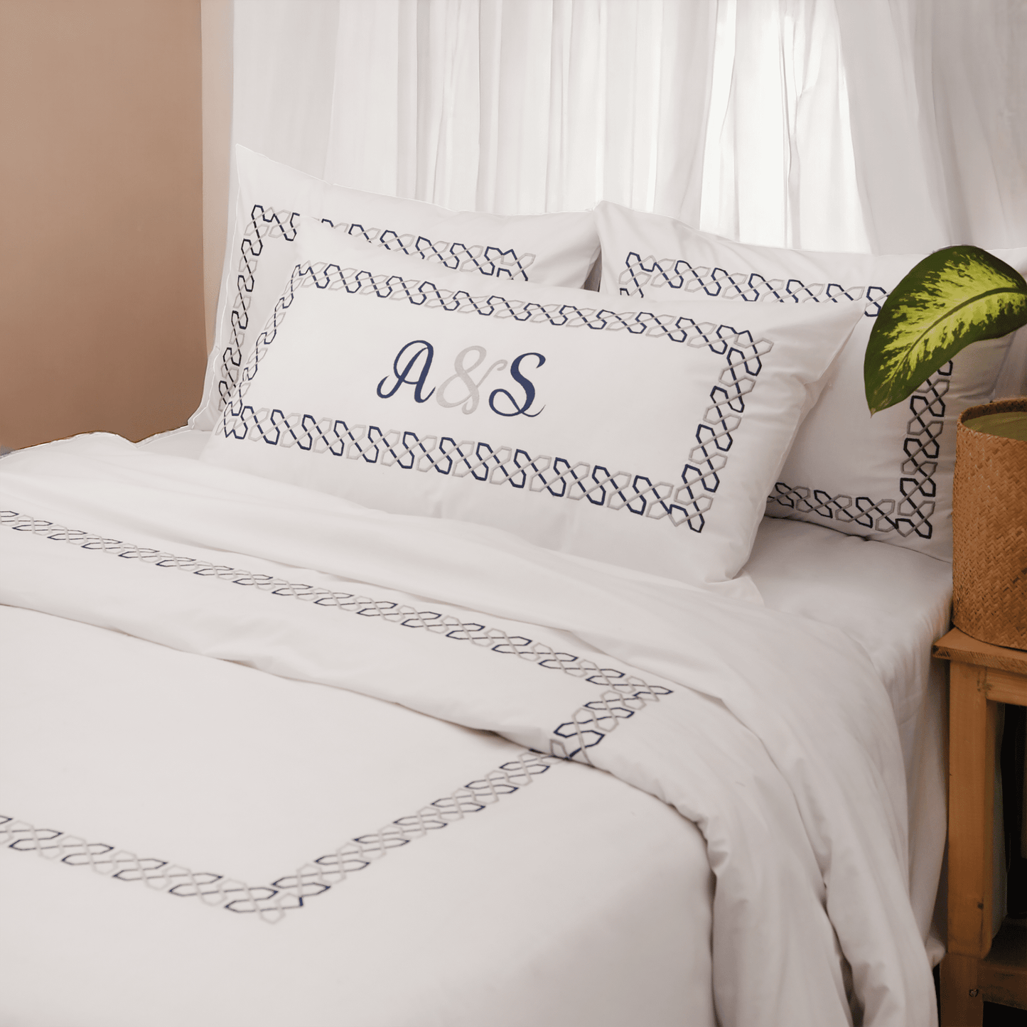 Custom Monogram Personalized Bed & Bath Linen Set – Luxury Cotton