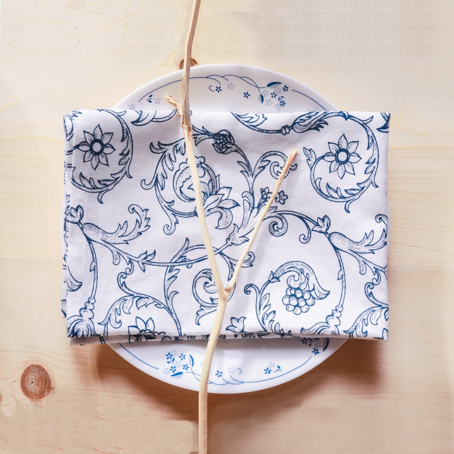 Blue Swirl Victorian Pattern Kitchen Towel – 100% Cotton